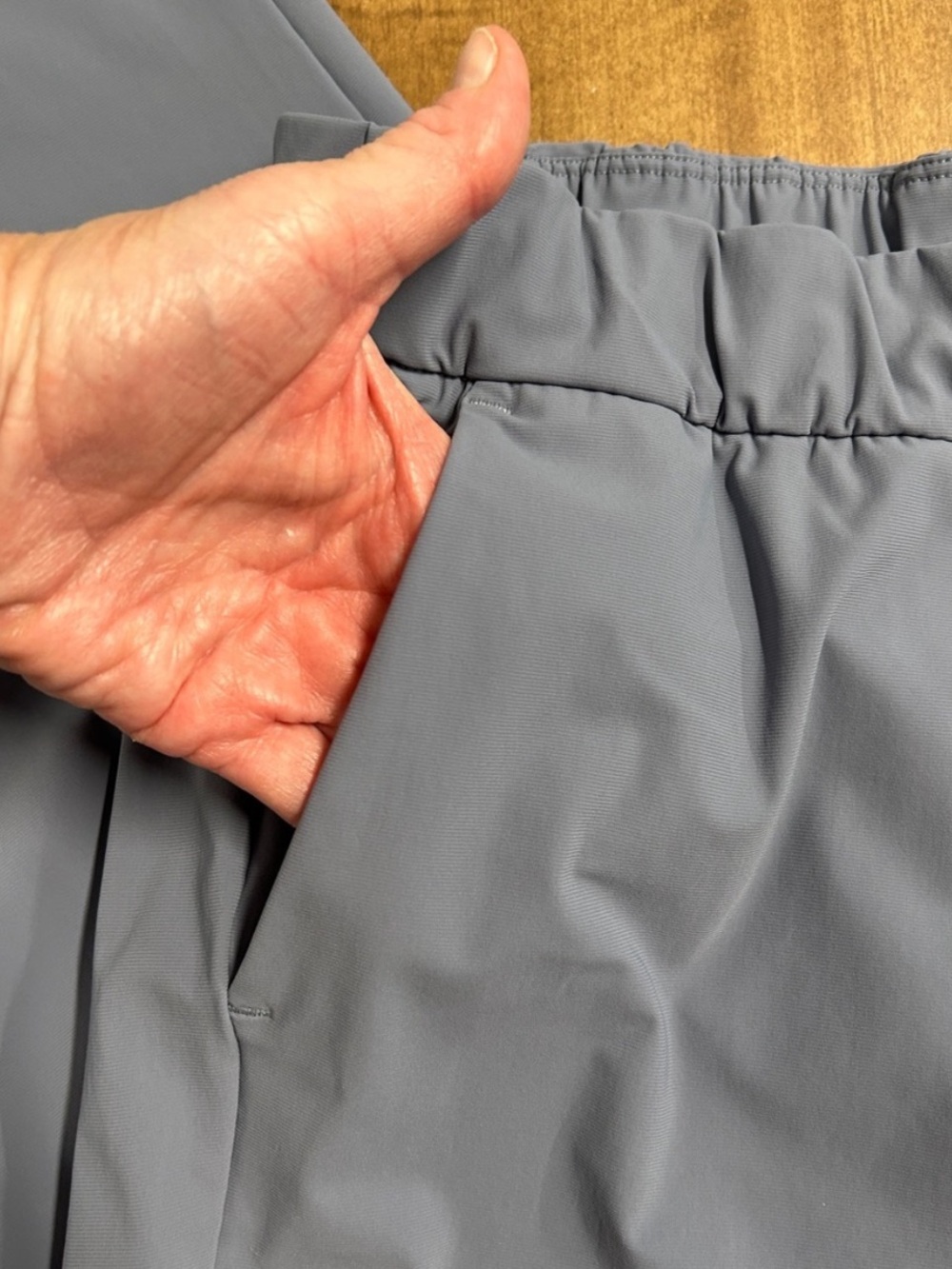 Vuori Miles Ankle Pant Blue Heron Straight Leg Crop Mid Rise VW404 Athletic M
U - Picture 11 of 17